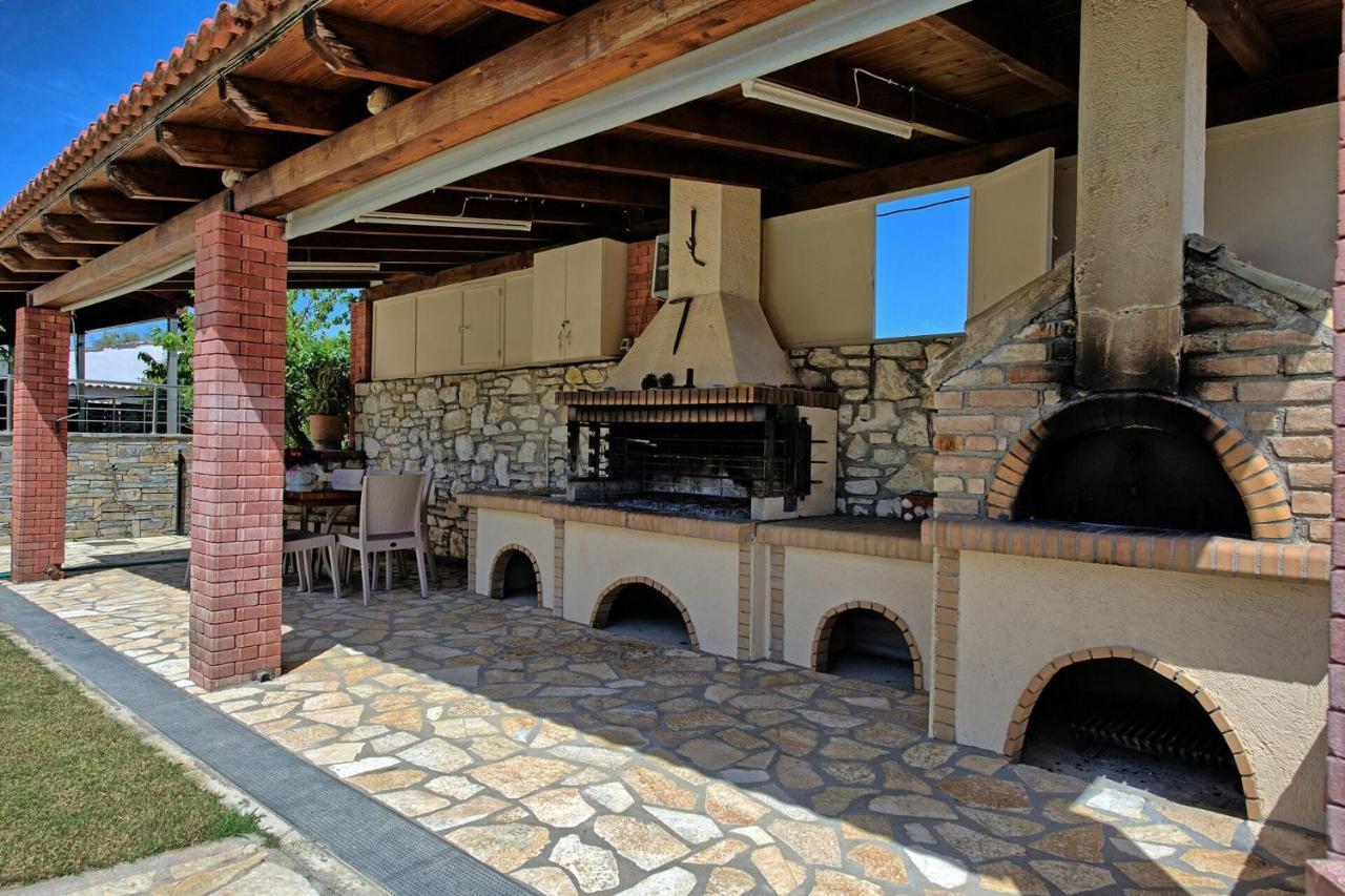 Acharavi Beach Villa By Posarellivillas Bagian luar foto