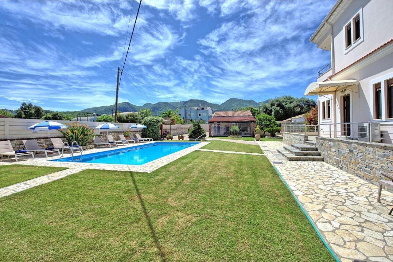 Acharavi Beach Villa By Posarellivillas Bagian luar foto
